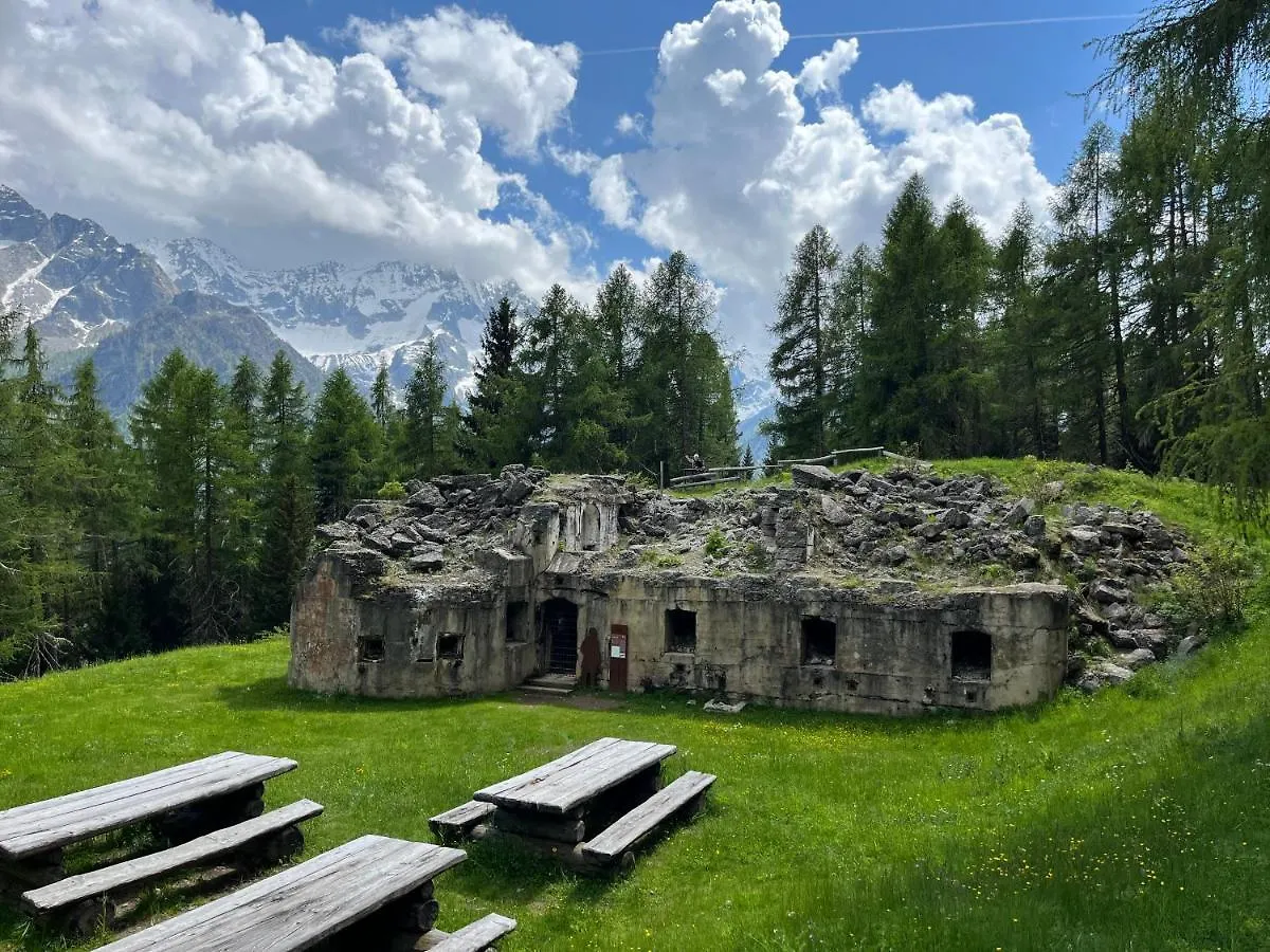 Apartamento La Casa Bianca - Ski, Hike & Bike Passo del Tonale