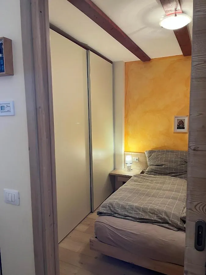La Casa Bianca - Ski, Hike & Bike Passo del Tonale Apartment