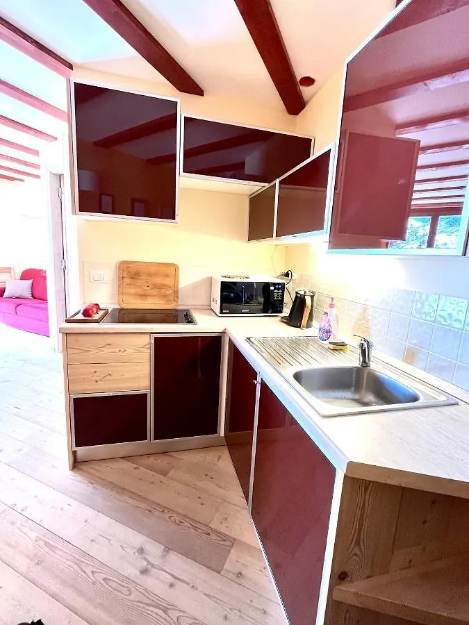 La Casa Bianca - Ski, Hike & Bike Passo del Tonale Italy